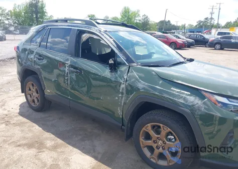 2025 Toyota Rav4 Hybrid Woodland Edition z USA, uszkodzony, nr VIN 2T3UWRFV1SW275883
